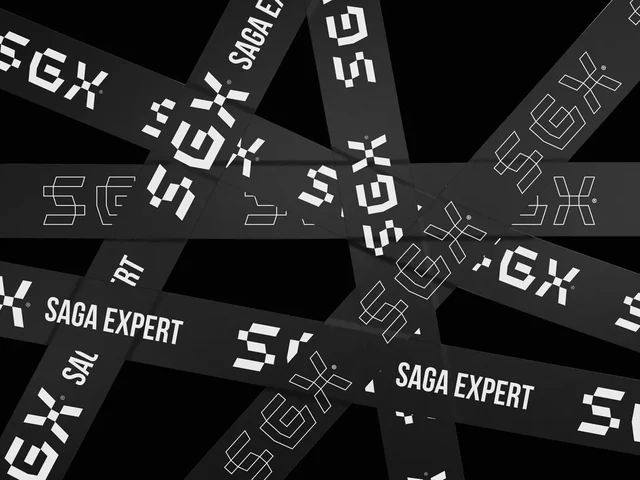 Чёрно-белые ленты со знаками SGX и надписью SAGA EXPERT — ИЗДИДЖИТЛ